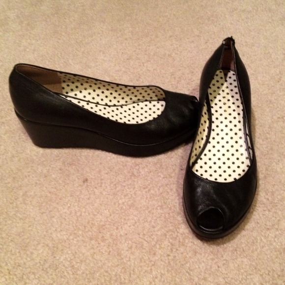 Black BCBG Wedges