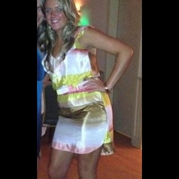 Ruffle sleeve Jessica Simpson Dress