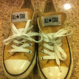 Tan Converse All-Stars