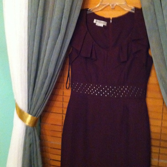 Burgundy dress - Picture 2 of 3