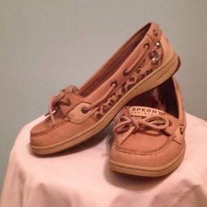 Sperry top-siders Cheetah print