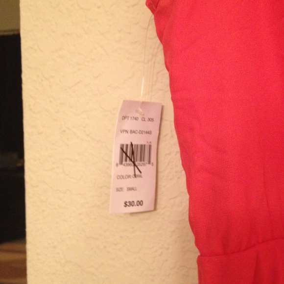❌TRADED❌ Coral chiffon dress, NWT - Picture 3 of 4