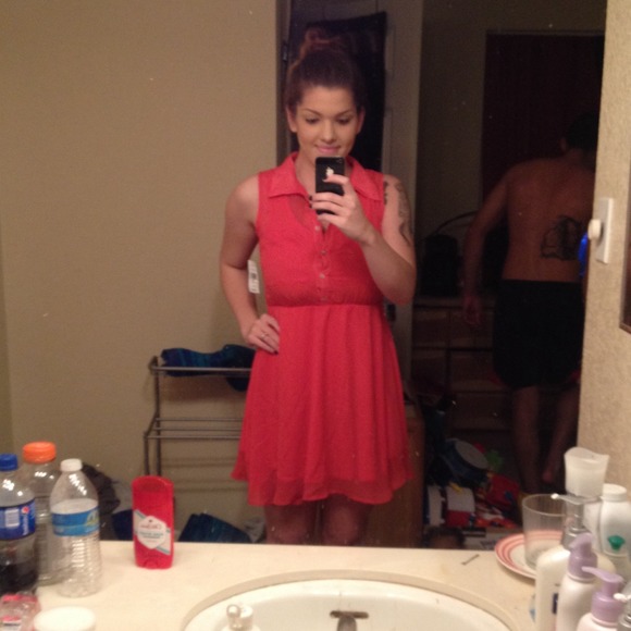 ❌TRADED❌ Coral chiffon dress, NWT - Picture 4 of 4