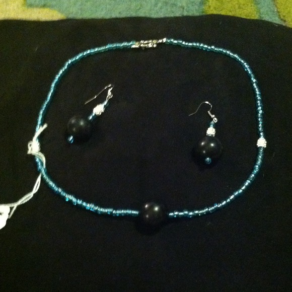Handmade necklace/earring set