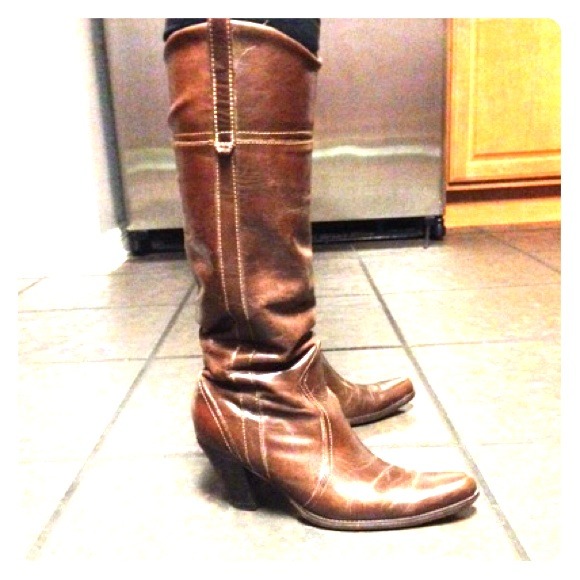 On hold for abc1105 Steve Madden Boots