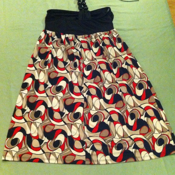 Dress - Picture 2 of 2
