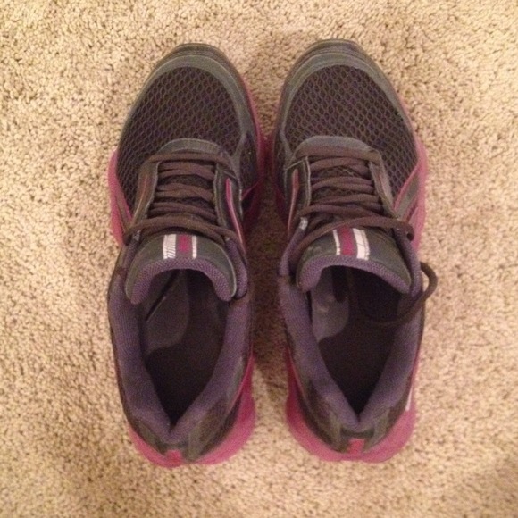 Reebok RunTone size 8.5