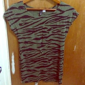 Olive green zebra print tee