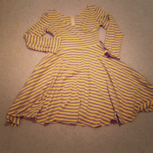 Bundled @doorrain - Yellow striped V-neck dress