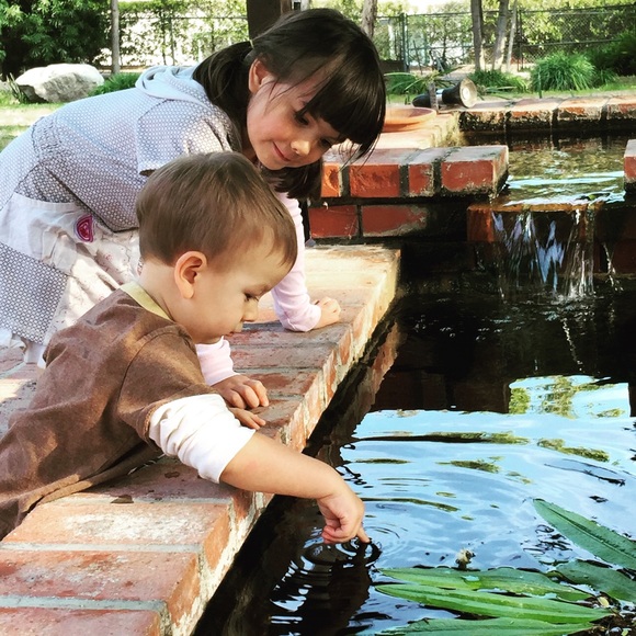 Meet your posher! - Picture 3 of 4