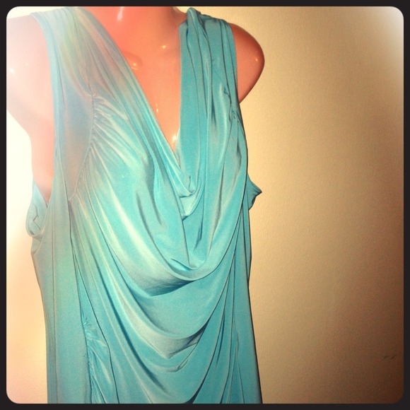 Bundle Sleeveless Top Sz 18 & Croossover Top XL