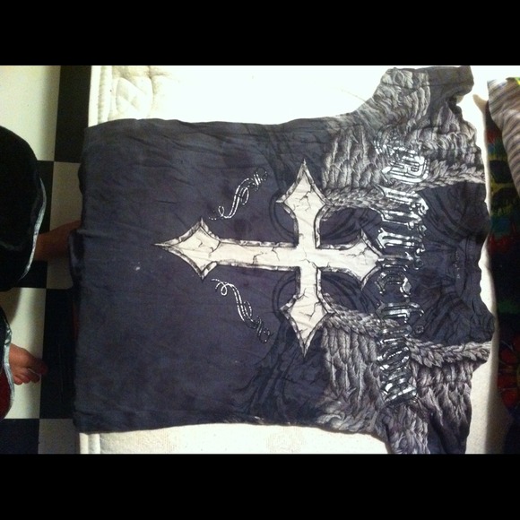 Affliction shirt (cross with wings)