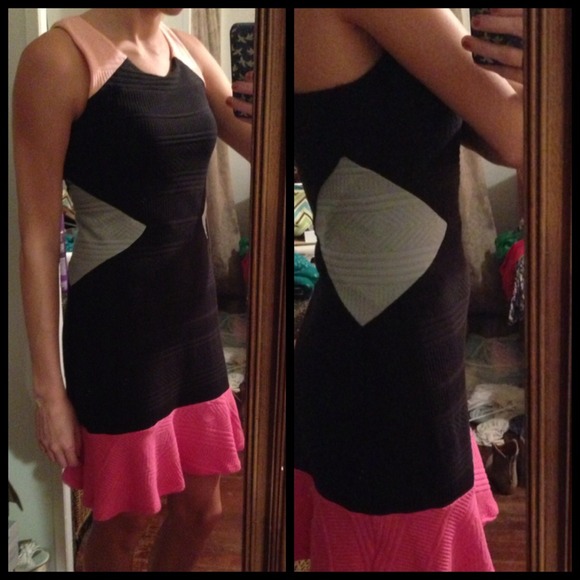 ❌❌SOLD in bundle❌❌NWOT color block dress - Picture 4 of 4