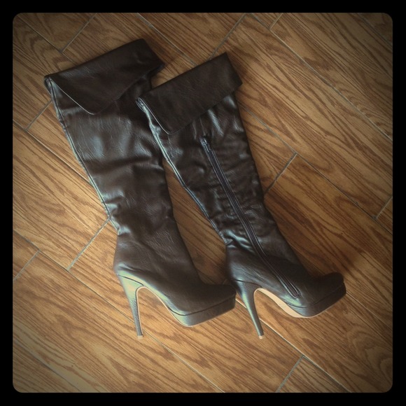 💥SALE💥Knee high, brown boots