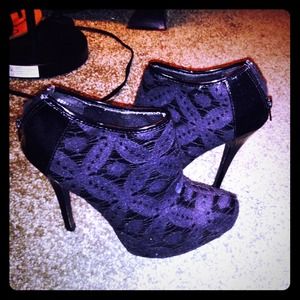 Black ankle bootie heels