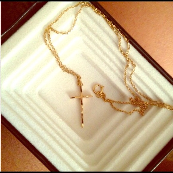Jewelry - MAKE OFFER. Gold cross. Gold chain.