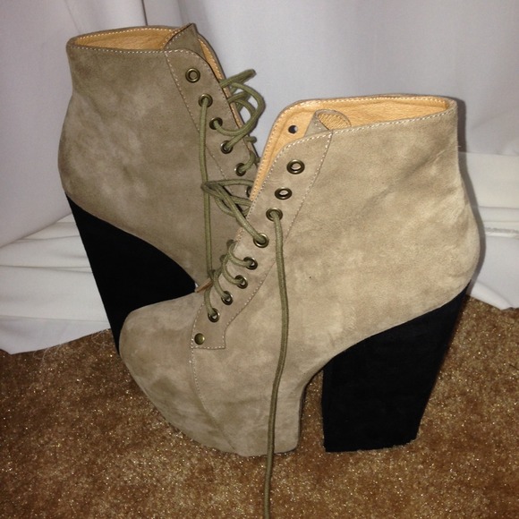💥REDUCED💥Jeffery Campbell Freda (lita w/a twist)