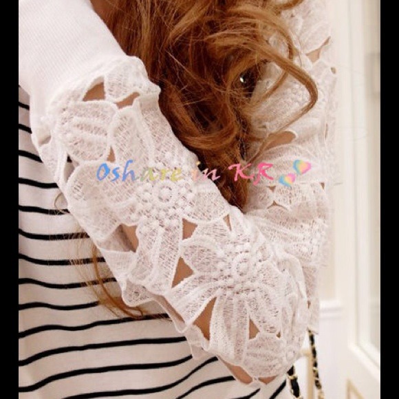 🔴SOLD ON VINTED🔴Crochet Sleeves Stripes Top - Picture 3 of 3