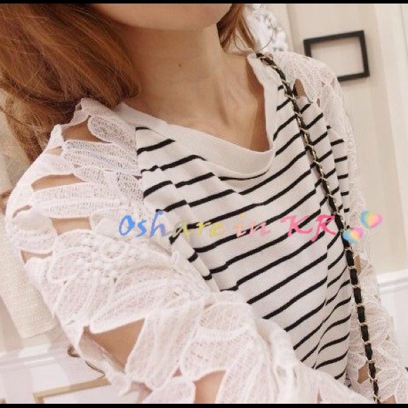 🔴SOLD ON VINTED🔴Crochet Sleeves Stripes Top - Picture 2 of 3