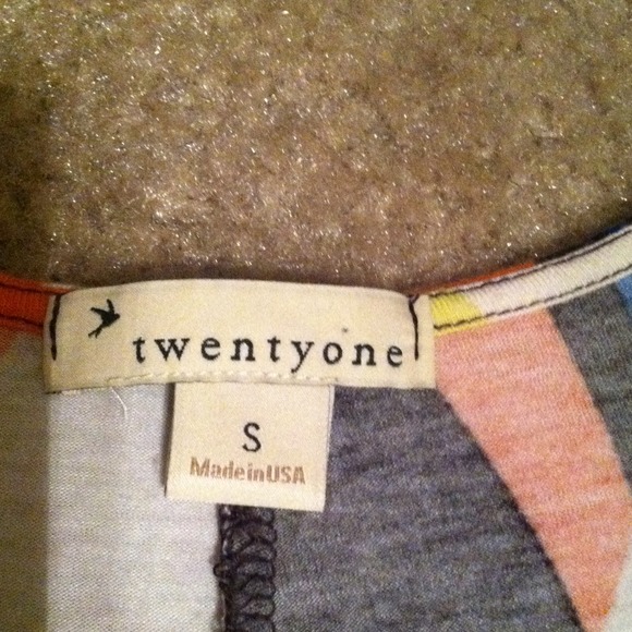 Fun top - Picture 2 of 2