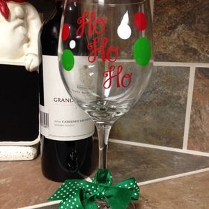 Christmas wine glasses !