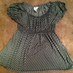 Geometric print Green;White/Blk short slv shirt