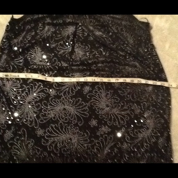🎀🎀 SALE - Beautiful sequin black dress 😃 - Picture 3 of 3