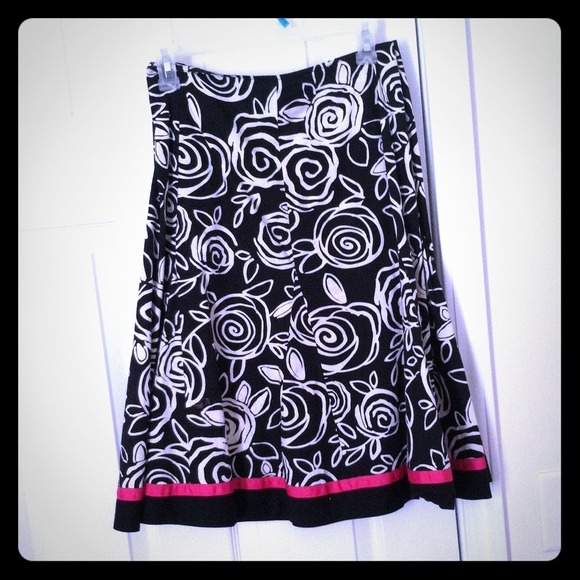 Signature by Robbie bee skirt