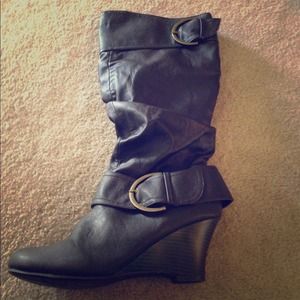 ✂️ sale ✂️ Zip up brown boot with heel