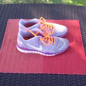 💕NIKE Free TR Fit💕HOLD💥💥