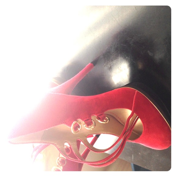 💋💋 platinum bp heels 💋💋 ⚡️⚡️REDUCED⚡️⚡️⚡️