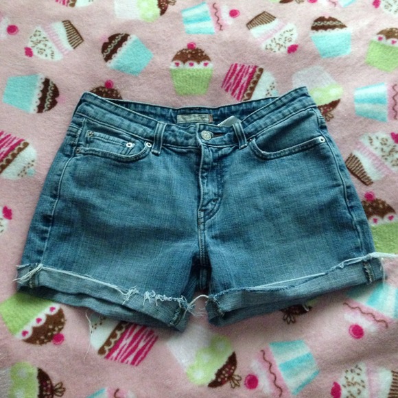 Levi's Denim - Levi's mid-waist shorts