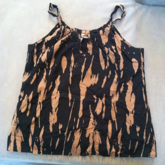 Black & brown tank