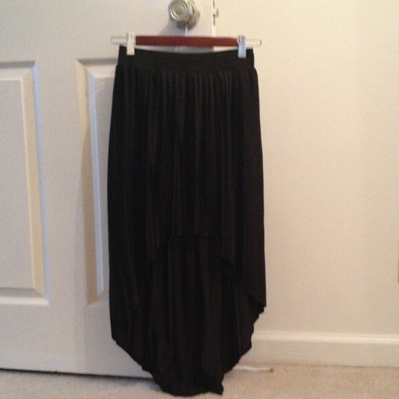 Forever 21 Dresses & Skirts - F21 pleated high low skirt!