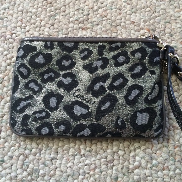 coach wristlets leopard