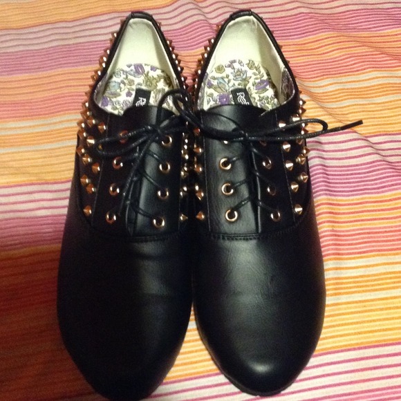Black Lace Up Studded Oxford Shoes