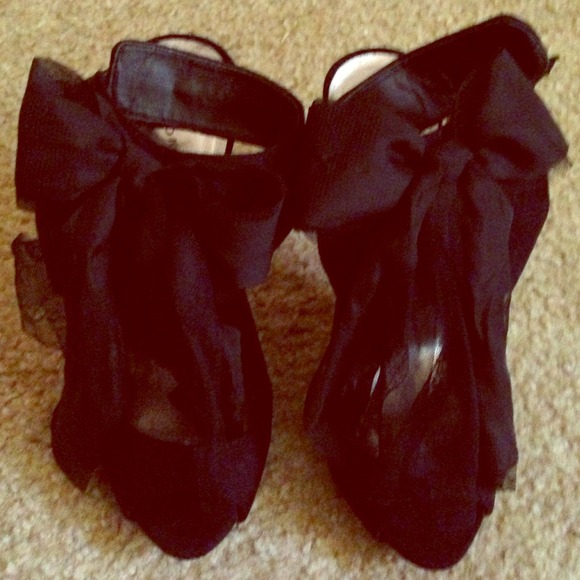 Never been worn in good condition