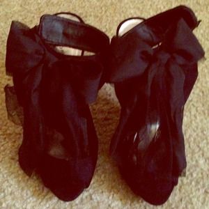 Never been worn in good condition