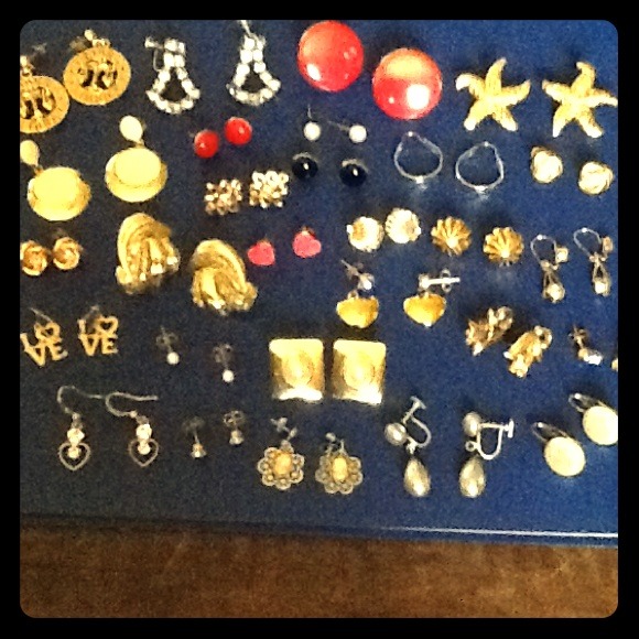 Lot Of 29 Pairs Of Earrings Pierced And 2 Screw