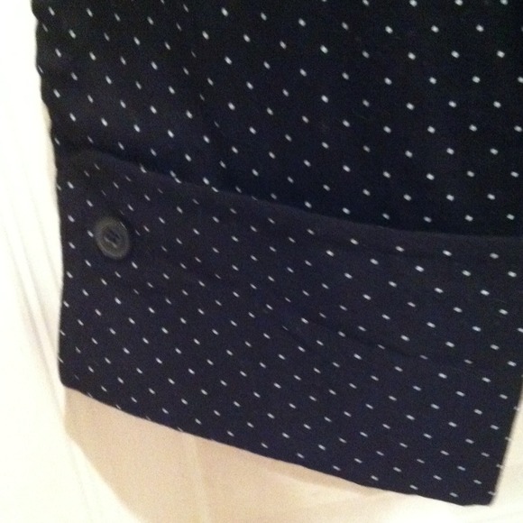 Sold Black and white beautiful shirt button down - Picture 3 of 4