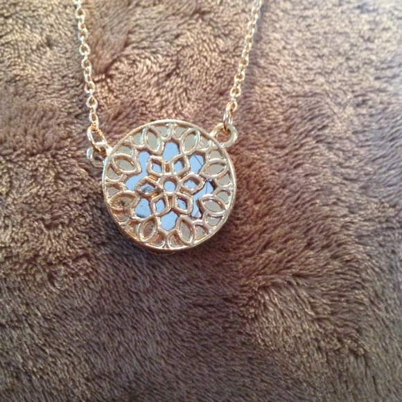 🚫SOLD🚫Gorgeous gold stone necklace. - Picture 4 of 4