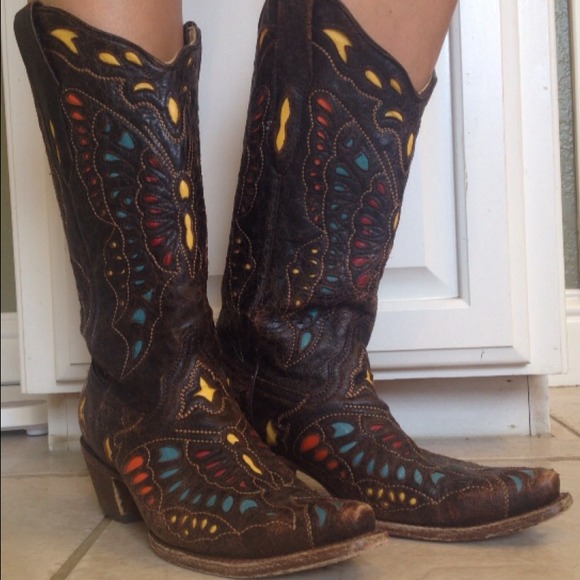 **RESERVED**Corral Vintage boots