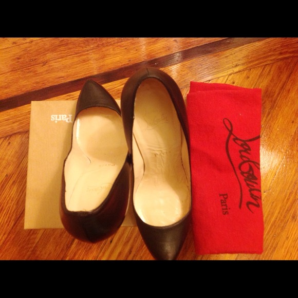 Christian Louboutin Shoes - Christian Louboutin
Rolando Hidden-Platform Pump Christian Louboutin Shoes - Christian Louboutin
Rolando Hidden-Platform Pump