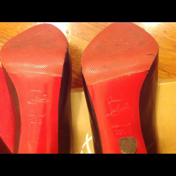 Christian Louboutin Shoes - Christian Louboutin
Rolando Hidden-Platform Pump Christian Louboutin Shoes - Christian Louboutin
Rolando Hidden-Platform Pump