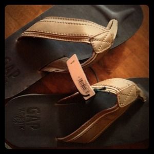 🚫🚫SOLD in trade Men's flip flops