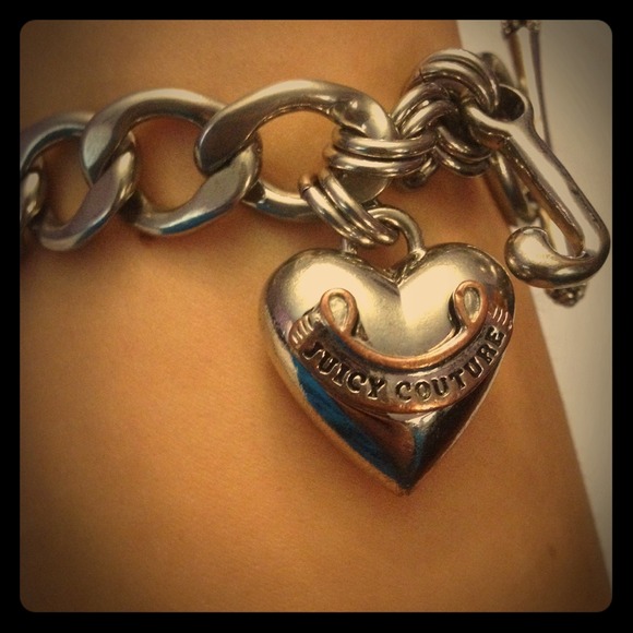 JUICY👑COUTURE charm bracelet