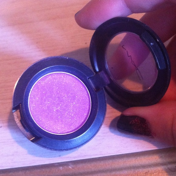 MAC creme de violet eyeshadow gorgeous purple