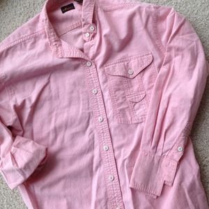 🛍 SALE Pink Liz Claiborne Oxford button up shirt!