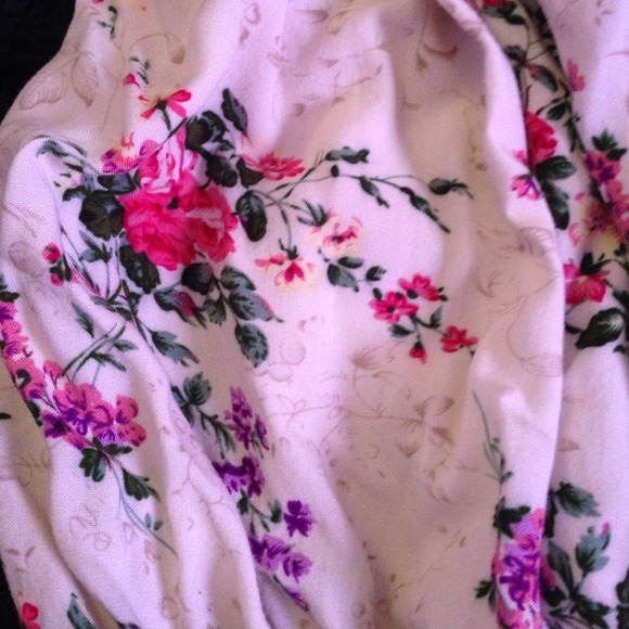 Flower romper - Picture 3 of 3
