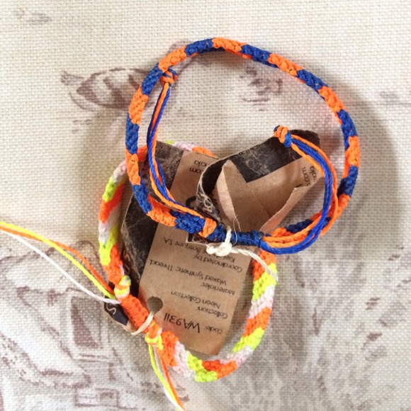 BRANDY MELVILLE BRACELET!